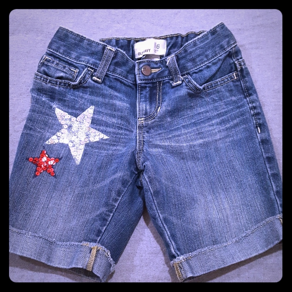 Old Navy shorts.  Size 6